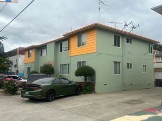 11840 Foothill Way, Oakland, CA 94605
