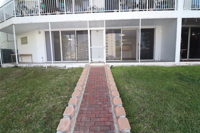 16531 NE 35th Ave 103, North Miami Beach, FL 33160
