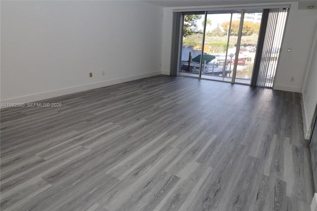 16531 NE 35th Ave 103, North Miami Beach, FL 33160