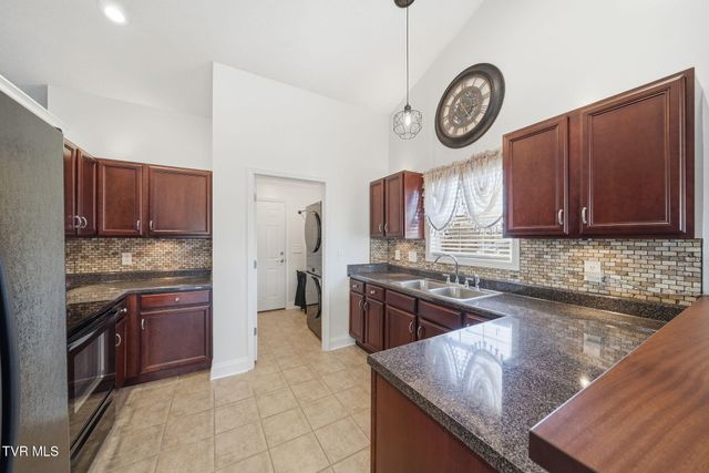 54 Boone Hill Court 54, Johnson City, TN 37615