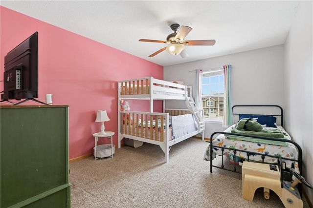 2708 E Hickory Court, Tonganoxie, KS 66086