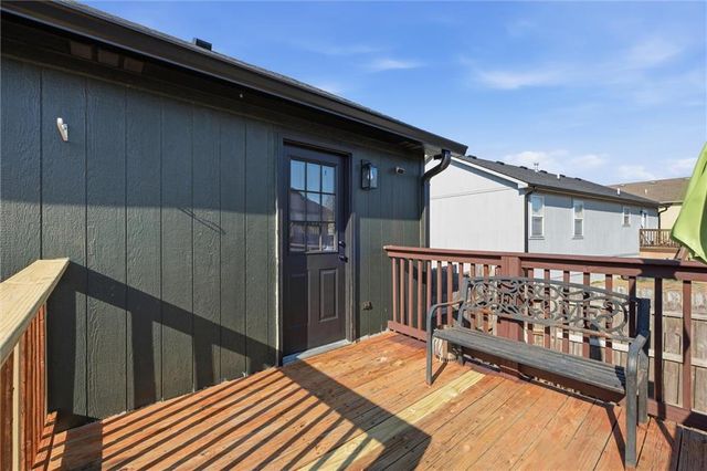 2708 E Hickory Court, Tonganoxie, KS 66086