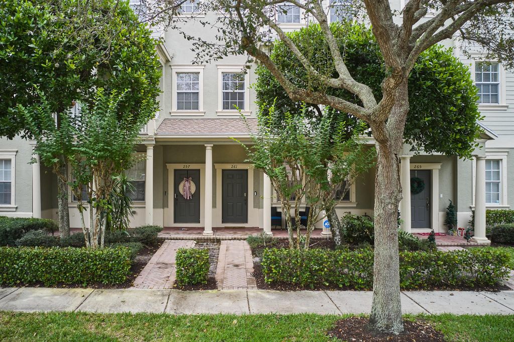 261 E Bay Cedar Circle, Jupiter, FL 33458