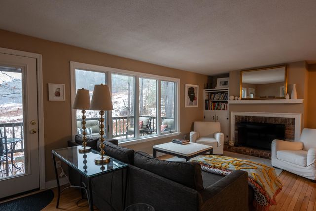 974 Hard Road D6, Hartford, VT 05059