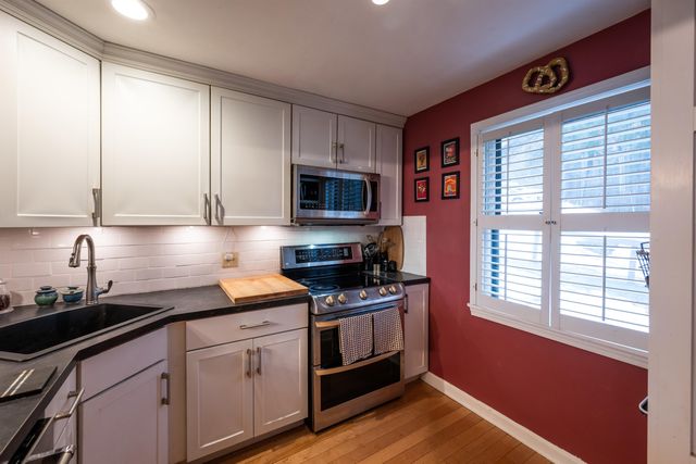 974 Hard Road D6, Hartford, VT 05059