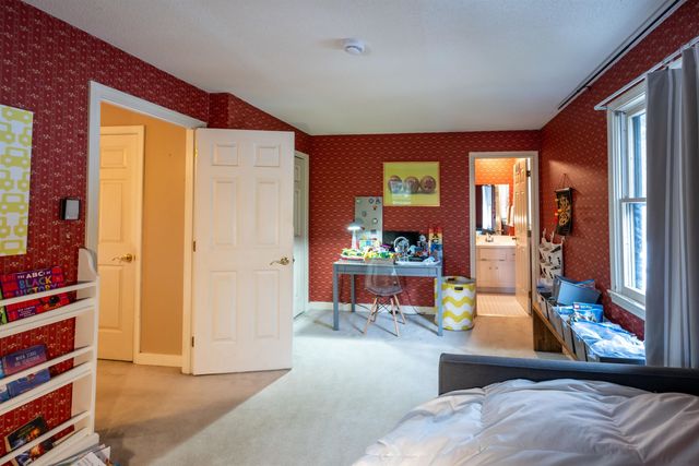 974 Hard Road D6, Hartford, VT 05059