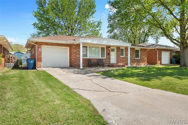 917 Willow Street, Wood River, IL 62095