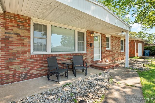 917 Willow Street, Wood River, IL 62095