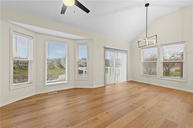 2821 SW Carlton Drive, Lee's Summit, MO 64082