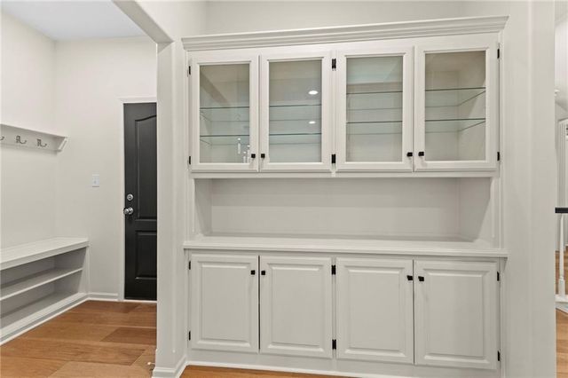 2821 SW Carlton Drive, Lee's Summit, MO 64082