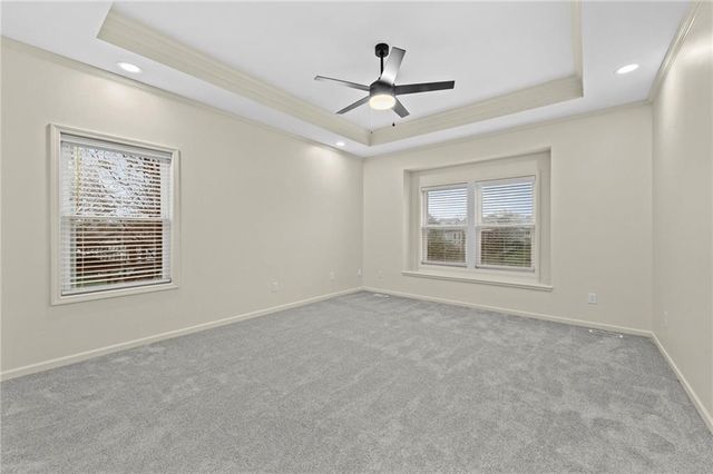 2821 SW Carlton Drive, Lee's Summit, MO 64082