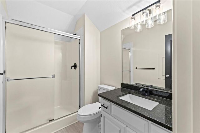 2821 SW Carlton Drive, Lee's Summit, MO 64082