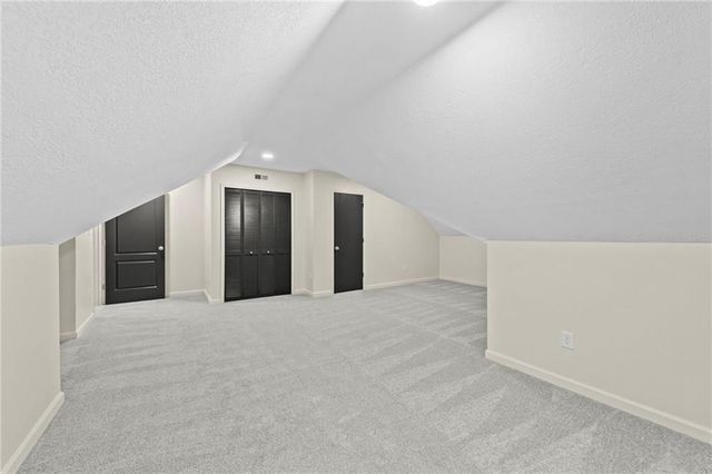 2821 SW Carlton Drive, Lee's Summit, MO 64082