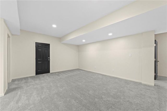 2821 SW Carlton Drive, Lee's Summit, MO 64082