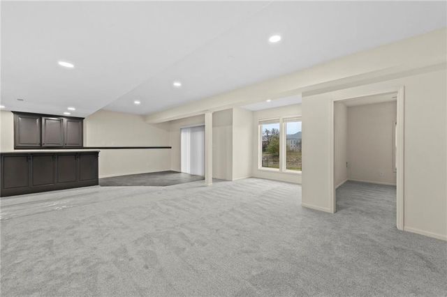 2821 SW Carlton Drive, Lee's Summit, MO 64082