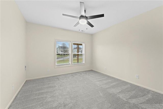 2821 SW Carlton Drive, Lee's Summit, MO 64082