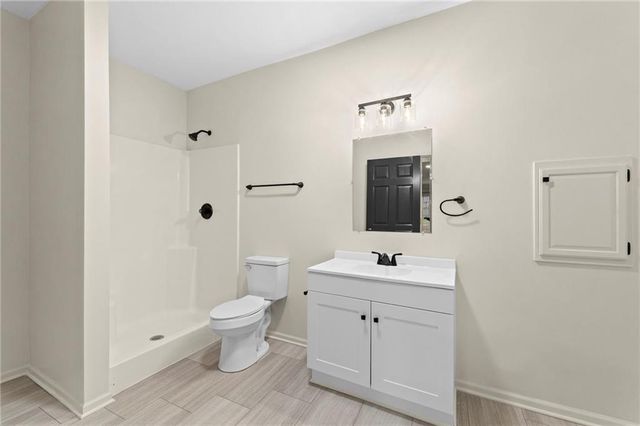 2821 SW Carlton Drive, Lee's Summit, MO 64082