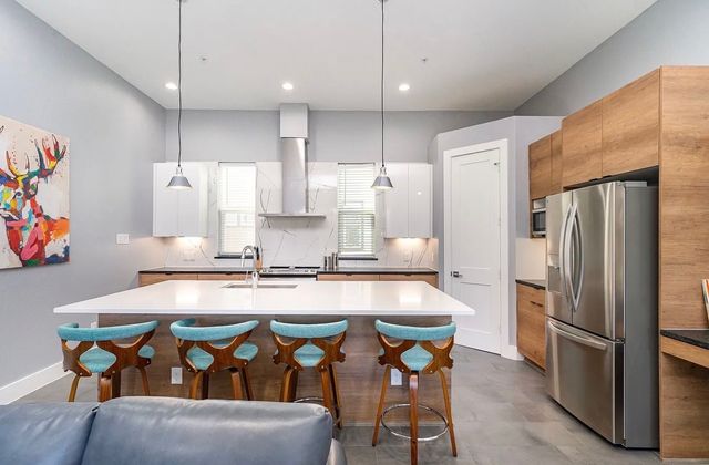 2239 Lovedale Avenue 105, Dallas, TX 75235