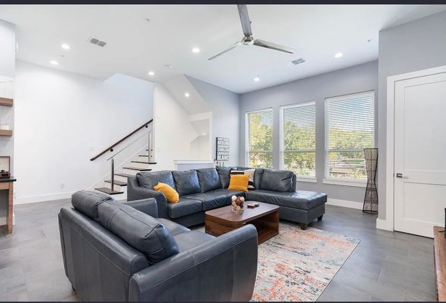 2239 Lovedale Avenue 105, Dallas, TX 75235