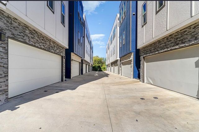 2239 Lovedale Avenue 105, Dallas, TX 75235