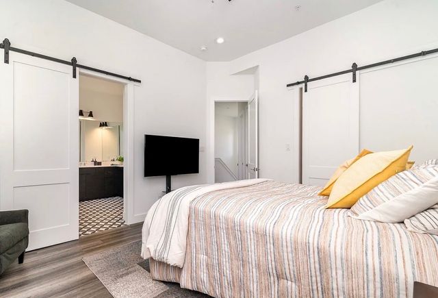 2239 Lovedale Avenue 105, Dallas, TX 75235