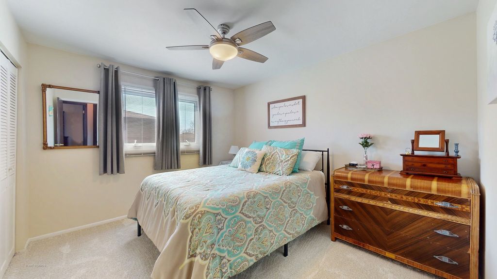 property-img