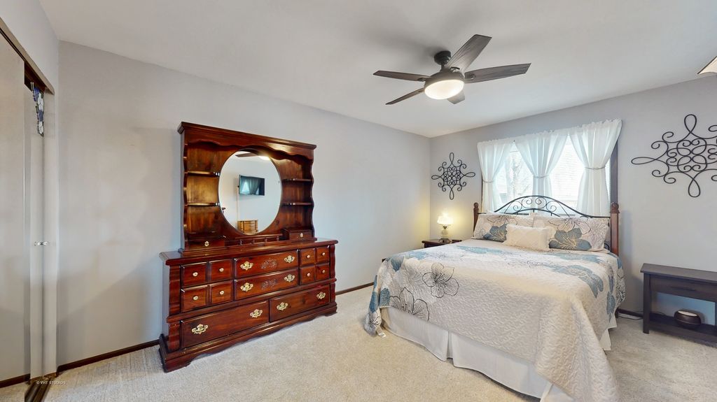property-img