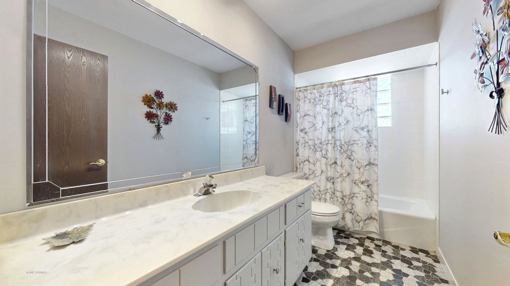 property-img