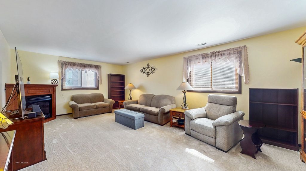 property-img