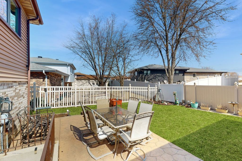 property-img