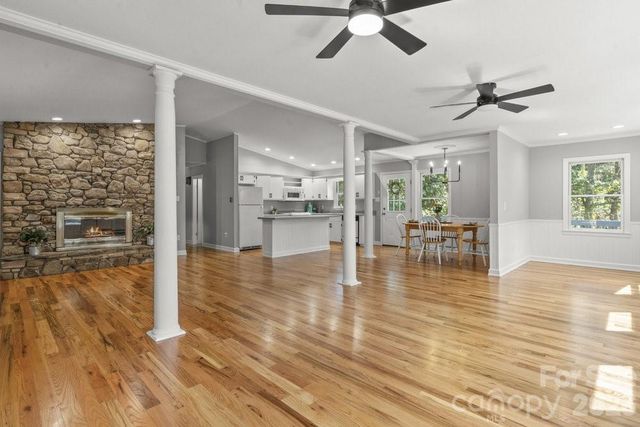 17 Twisted Trail, Black Mountain, NC 28711