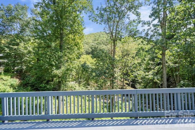 17 Twisted Trail, Black Mountain, NC 28711
