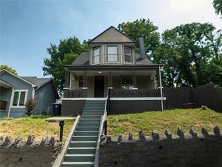 2011 MONTGALL Avenue, Kansas City, MO 64127