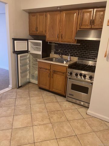 63-61 Yellowstone Boulevard 4L, Forest Hills, NY 11375