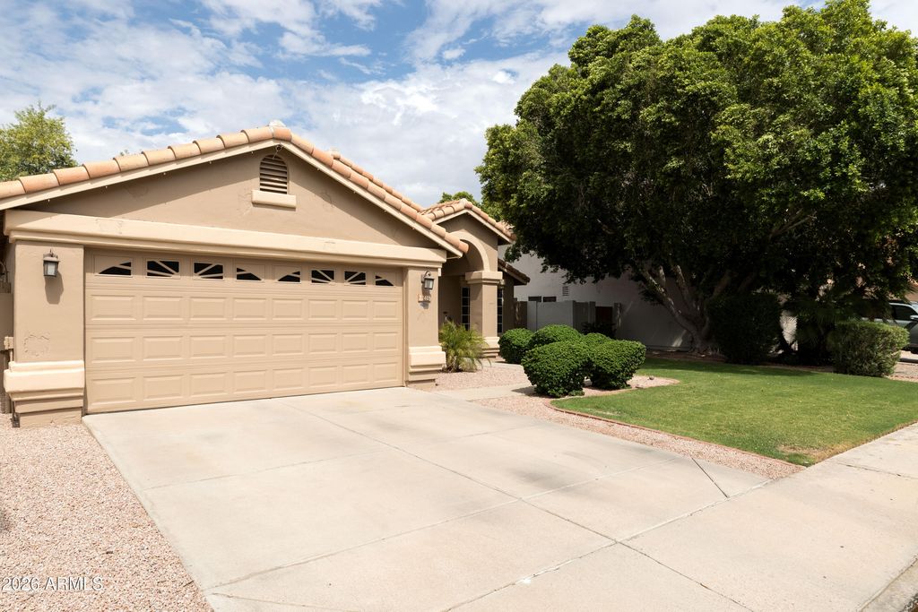 22418 N 74TH Lane, Glendale, AZ 85310 — photo 3