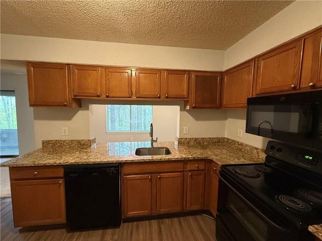 323 SEASONS Parkway, Norcross, GA 30093