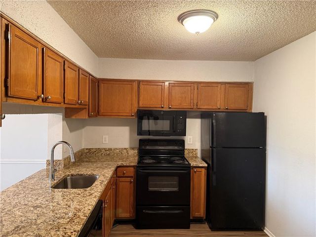 323 SEASONS Parkway, Norcross, GA 30093