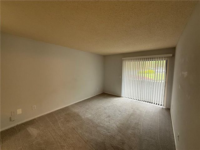 323 SEASONS Parkway, Norcross, GA 30093