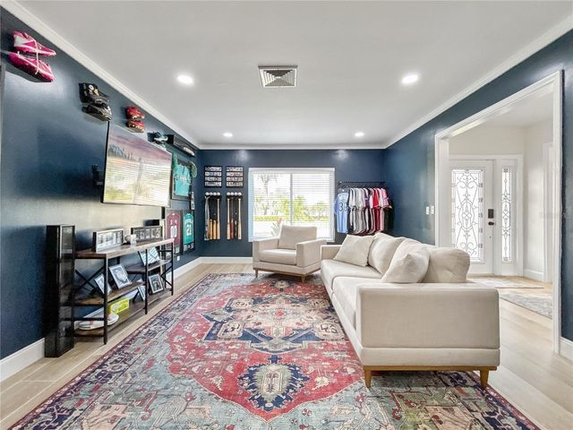 5853 LEELAND STREET S, St Petersburg, FL 33715