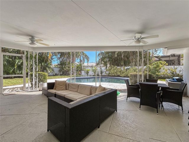 5853 LEELAND STREET S, St Petersburg, FL 33715