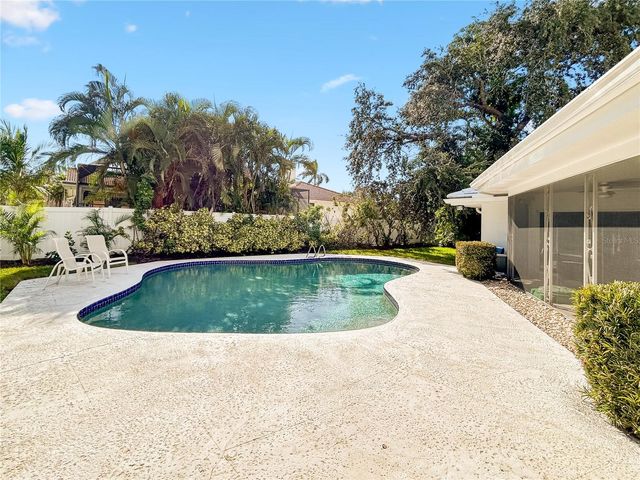 5853 LEELAND STREET S, St Petersburg, FL 33715