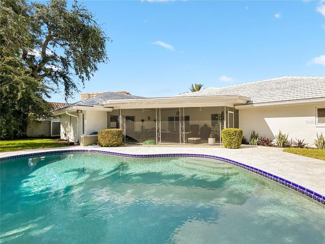 5853 LEELAND STREET S, St Petersburg, FL 33715