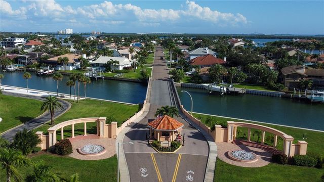5853 LEELAND STREET S, St Petersburg, FL 33715