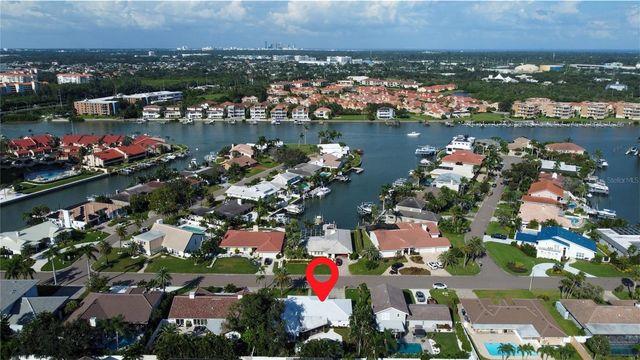 5853 LEELAND STREET S, St Petersburg, FL 33715