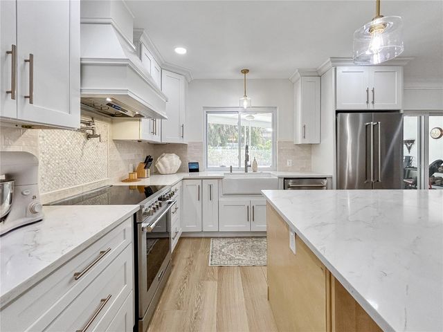 5853 LEELAND STREET S, St Petersburg, FL 33715