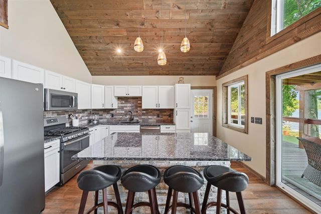 652 Swains Lake Drive, Concord, MI 49237