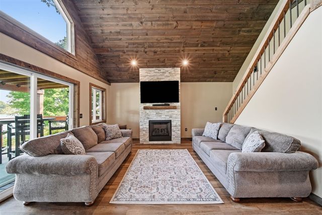 652 Swains Lake Drive, Concord, MI 49237