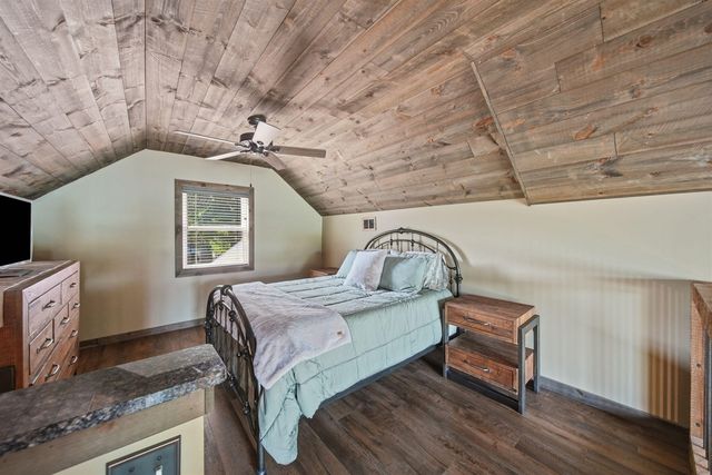 652 Swains Lake Drive, Concord, MI 49237