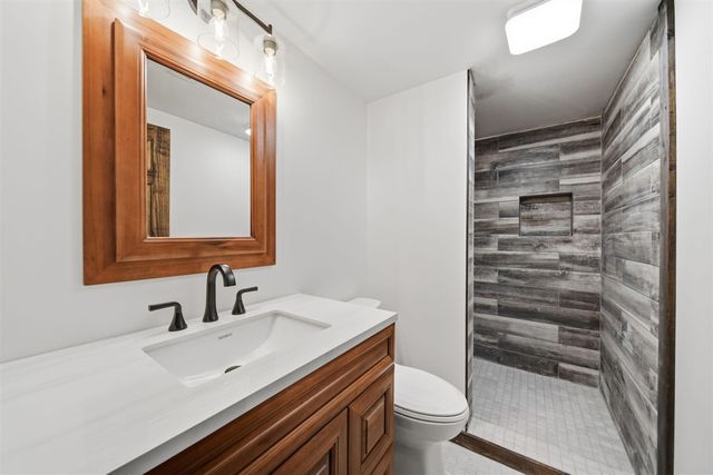 652 Swains Lake Drive, Concord, MI 49237