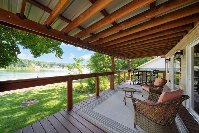 652 Swains Lake Drive, Concord, MI 49237